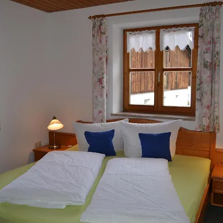 Farm stay Kressenlehen