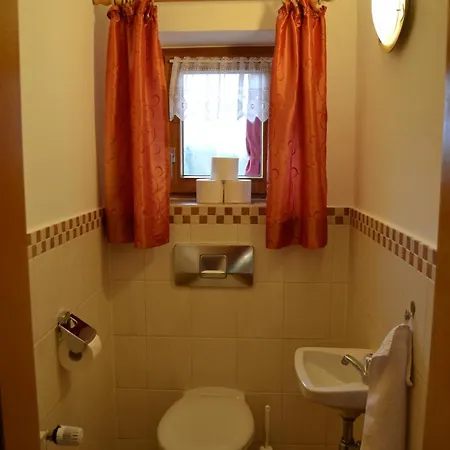 Farm stay Kressenlehen